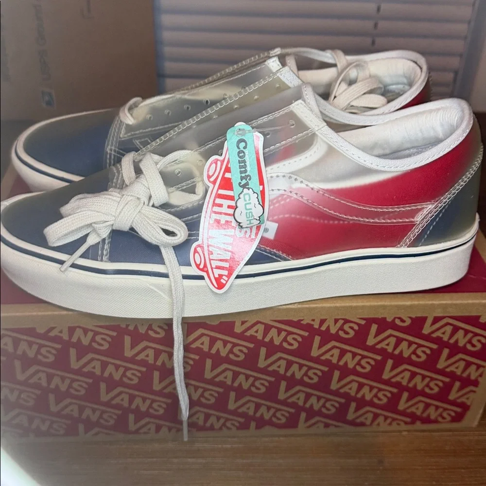 Vans Slip-Skool Sneaker in True Navy/Red Unisex